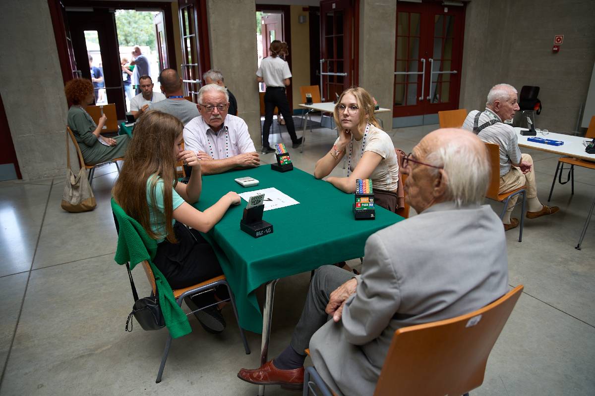 Turniej brydżowy amatorów w Hali Stulecia